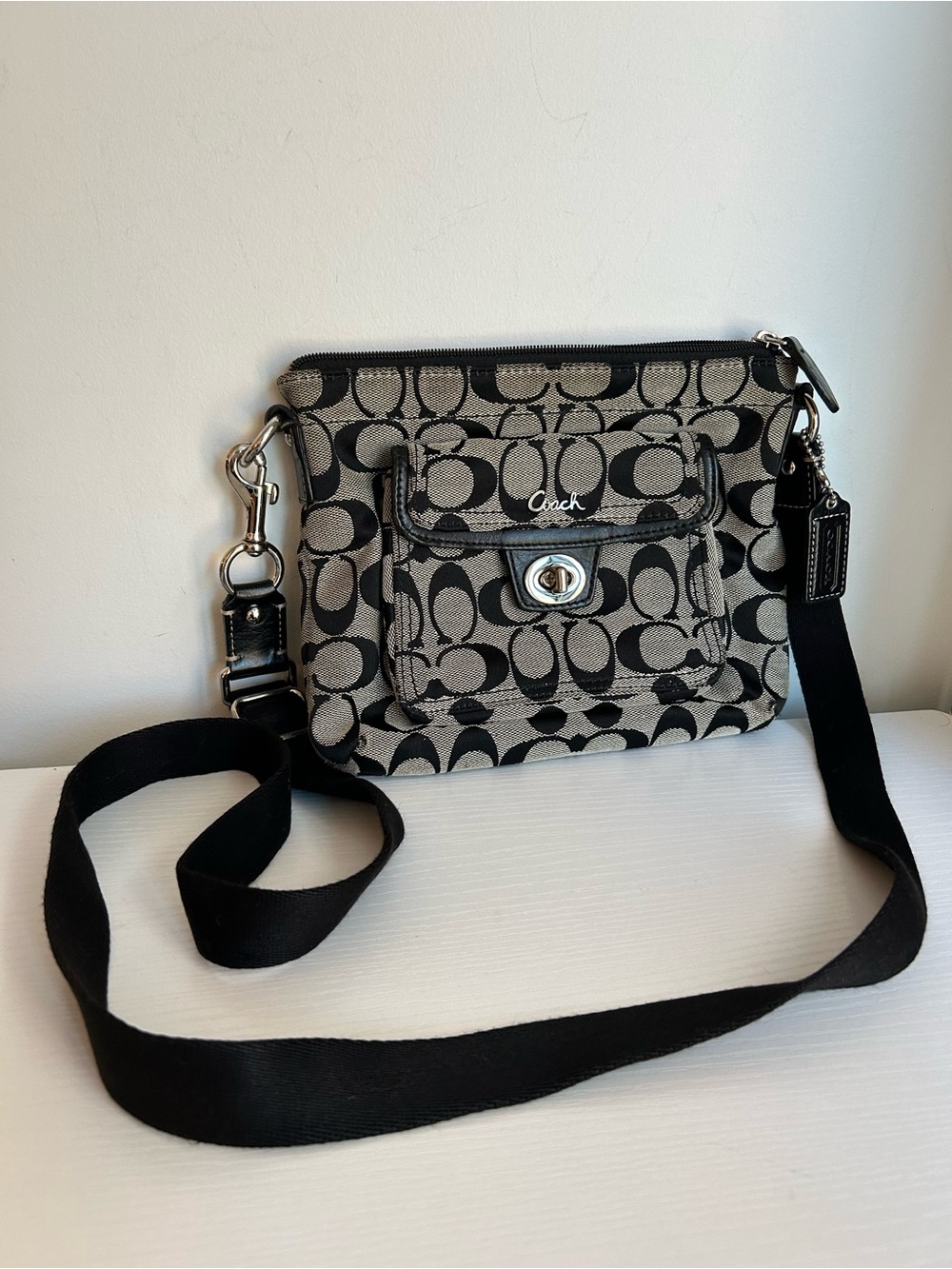 Vintage Y2K Coach Signature Jacquard Crossbody Bag Black Beige
